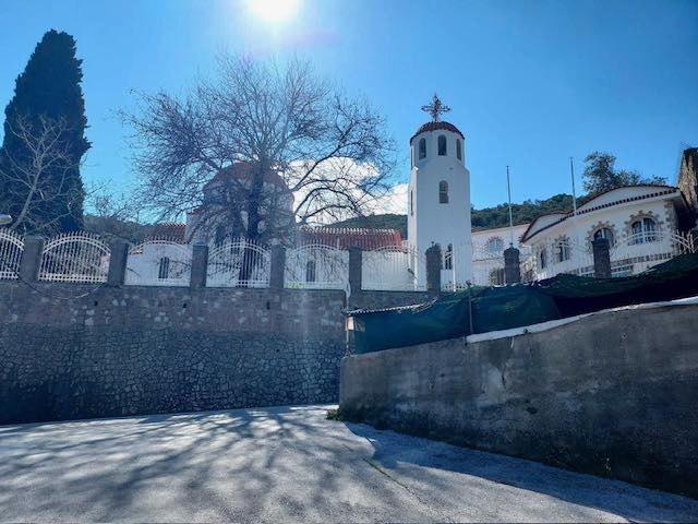 644276416 122198297936512448 5868098838124509934 N